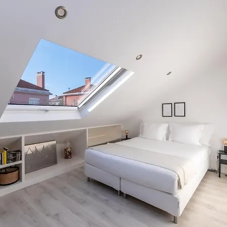 Heated Pool & Sauna Bliss - Luxury 4br Lisboa