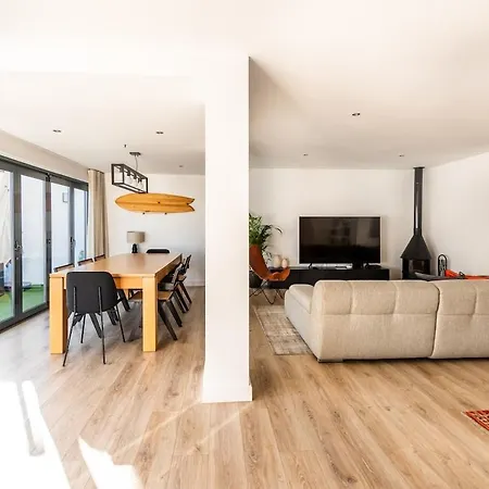 Heated Pool & Sauna Bliss - Luxury 4br Villa *