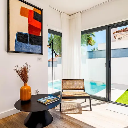 Villa Heated Pool & Sauna Bliss - Luxury 4br