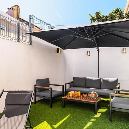Heated Pool & Sauna Bliss - Luxury 4br Villa *
