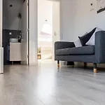 Heated Pool & Sauna Bliss - Luxury 4br * Lisboa