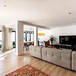 Βίλα Heated Pool & Sauna Bliss - Luxury 4br Lisboa