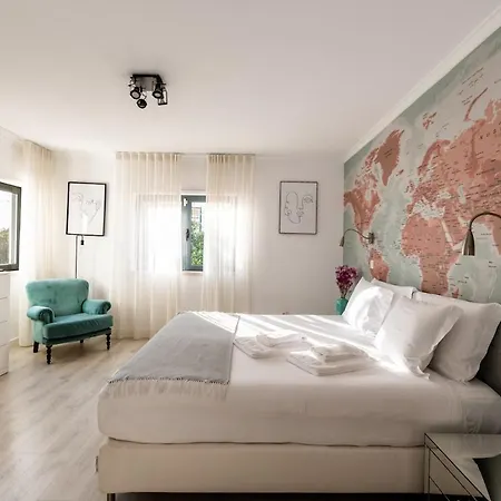 Вилла Heated Pool & Sauna Bliss - Luxury 4br