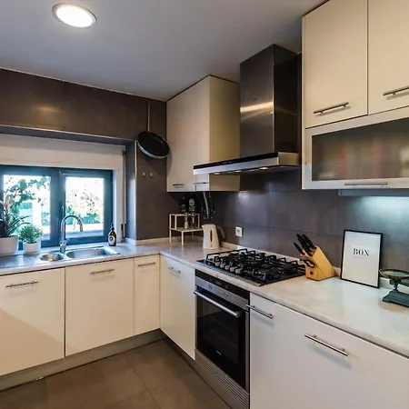 Luxury Heated Pool & Sauna - No Parties Allowed * Lisboa