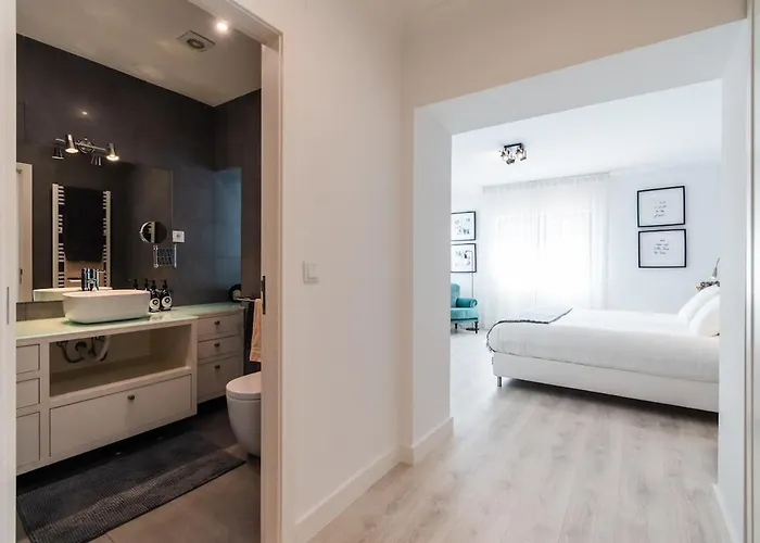 Heated Pool & Sauna Bliss - Luxury 4br Lisboa