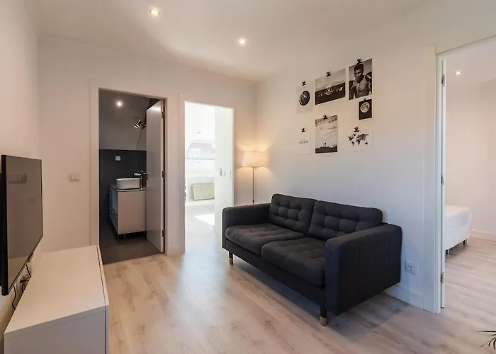 Heated Pool & Sauna Bliss - Luxury 4br Villa Lisboa