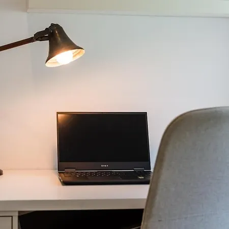 Luxury Heated Pool & Sauna - No Parties Allowed *