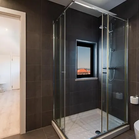 Heated Pool & Sauna Bliss - Luxury 4br Villa