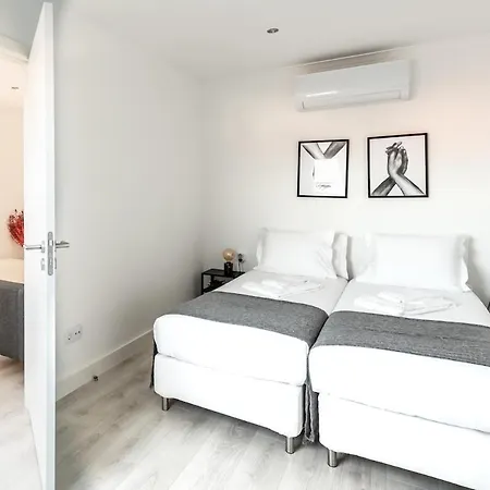 Luxury Heated Pool & Sauna - No Parties Allowed