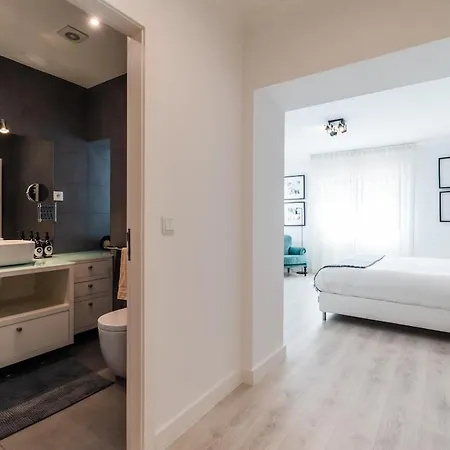 Heated Pool & Sauna Bliss - Luxury 4br Lisbona
