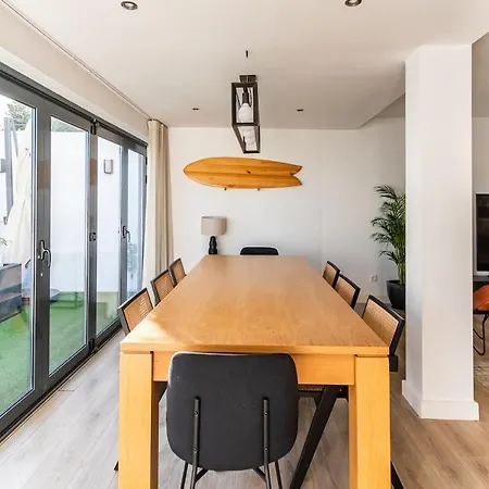 빌라 Luxury Heated Pool & Sauna - No Parties Allowed 리스본