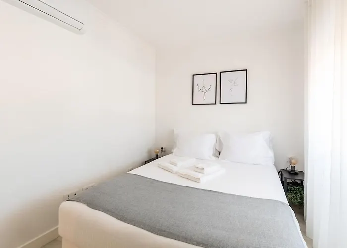 Heated Pool & Sauna Bliss - Luxury 4br Villa Lissabon
