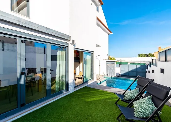Heated Pool & Sauna Bliss - Luxury 4br * Lissabon